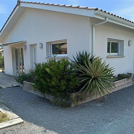 Villa Chez Steph à Salles  Extérieur photo